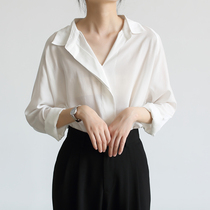LIMONN temperament commuter White V-neck long sleeve shirt female oversize design sense niche shirt early autumn