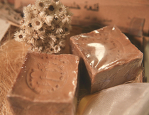 Syrias new clean moisturizing control oil nourishing essential oil ancient soap Aleppo for half a year 60 two offers