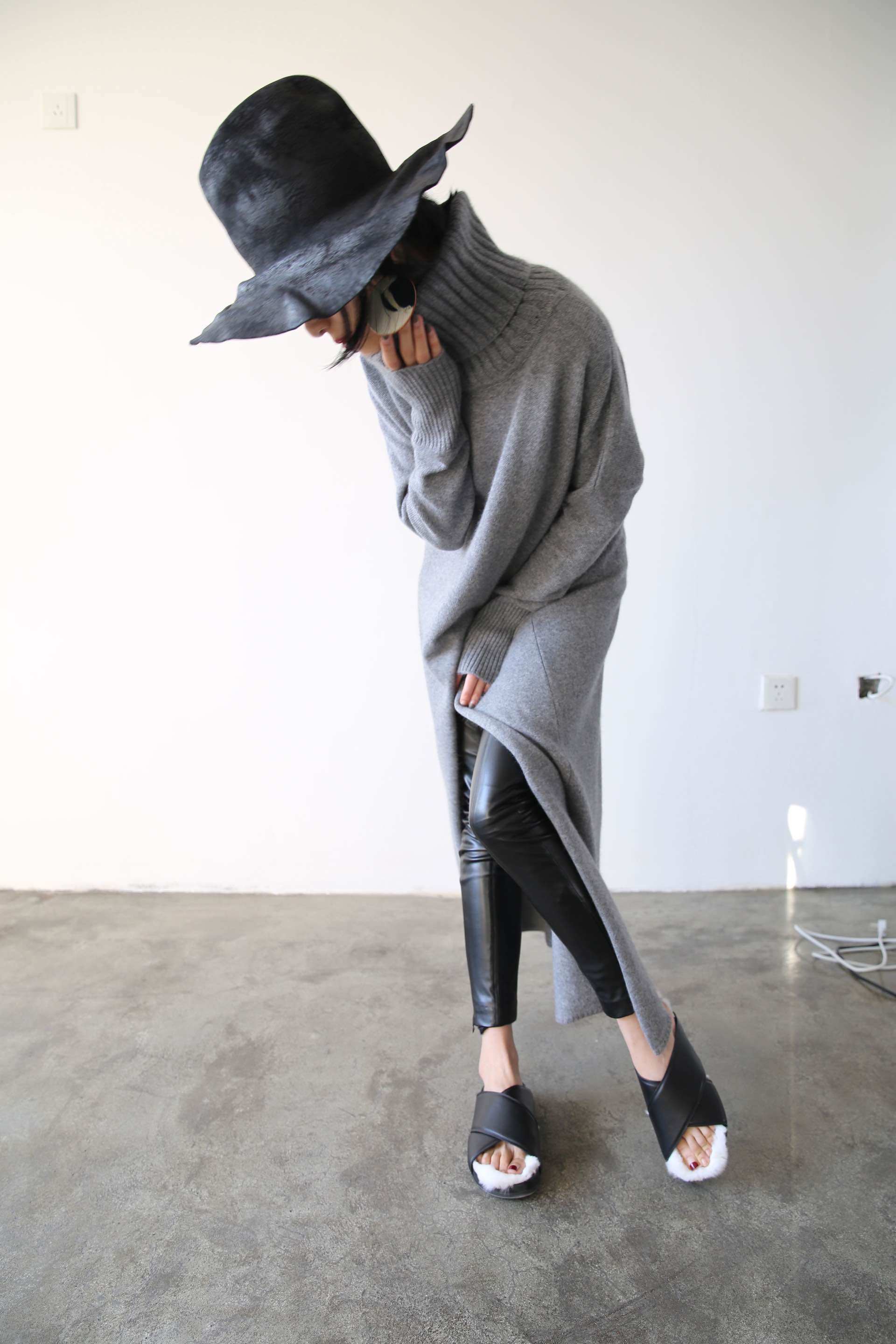 miura design 16aw 温暖升级百搭长款羊绒高开叉高领毛衣