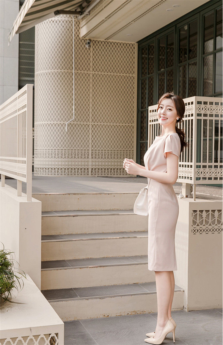 xl,衣长99,胸围100,腰围80,臀围102, 肩袖21