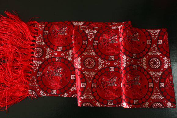 优惠券                  注意:现市场上有很多假冒的云锦产品,请大家