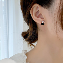 Stud earrings 2021 new fashion wild black simple earrings women sterling silver earrings exquisite temperament small high-grade sense