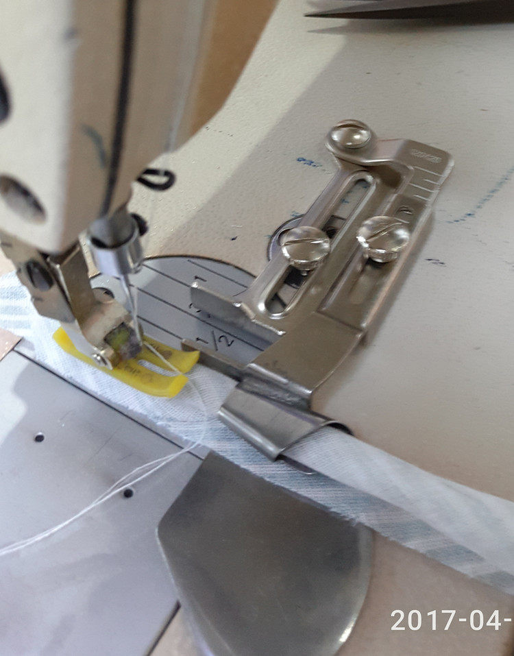 包边器卷边筒压脚滚边器对折边平车卷边器工业缝纫机拉脚筒