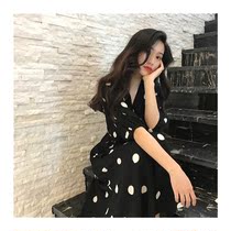 Sandro Svpr Retro with French Romantic Style ~ Highlights Body and Outlines Charming Fashion