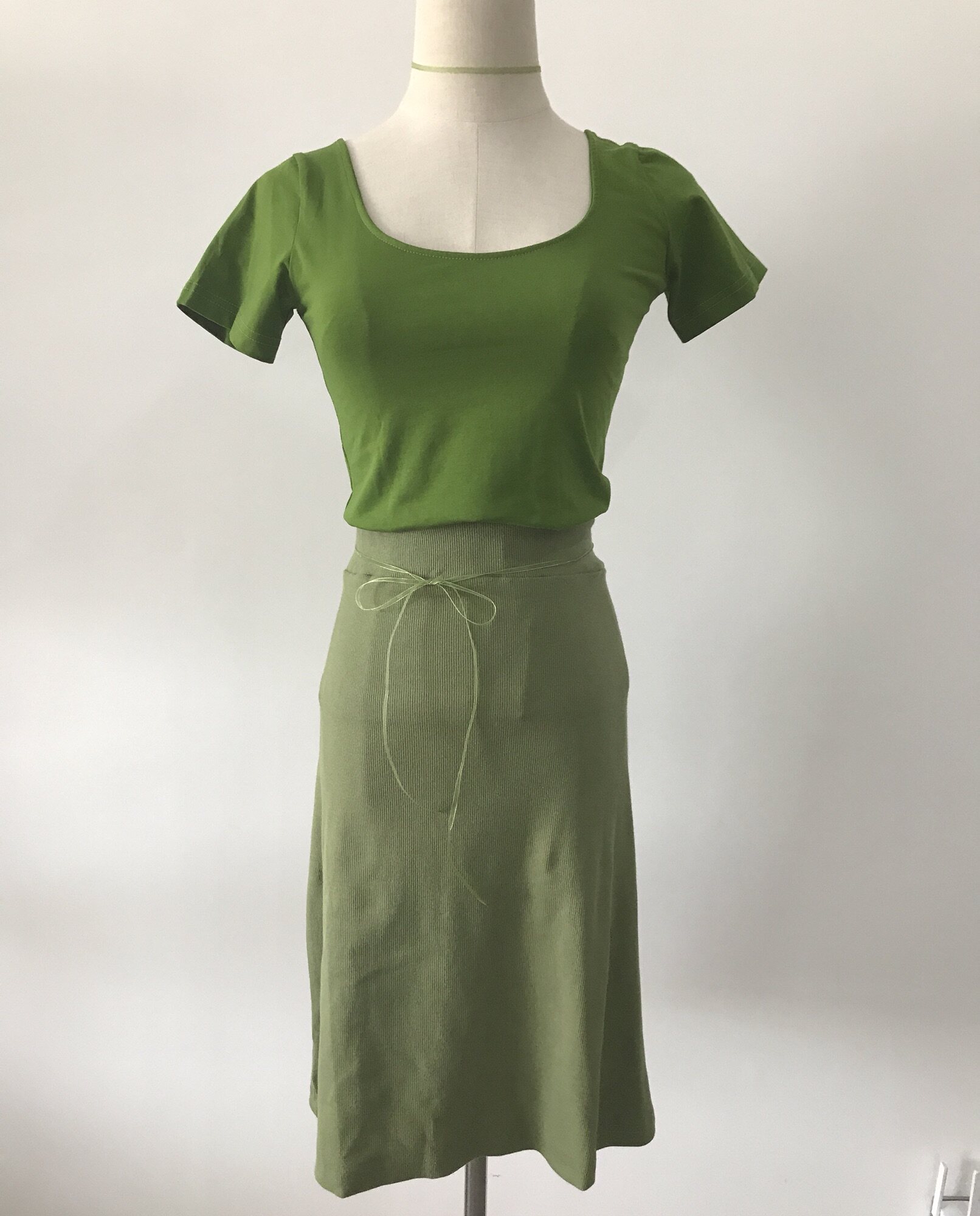 自制 晚风军绿螺纹半身裙 a字裙