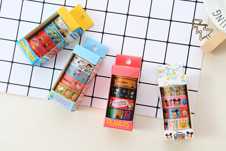 卡通米奇米妮 小黄人 史努比花生男孩和纸