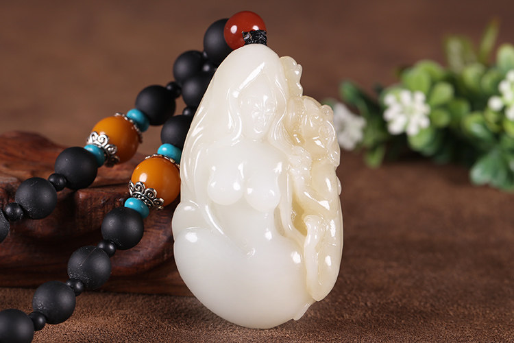 玉雕名家崔疆胜作品 和田玉羊脂白玉 手把件 山鬼 83.