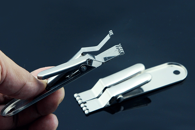 不锈钢红虫蛆饵挂钩夹 蚯蚓红虫夹 红虫夹 蝇蛆 沙蚕 活饵上钩器