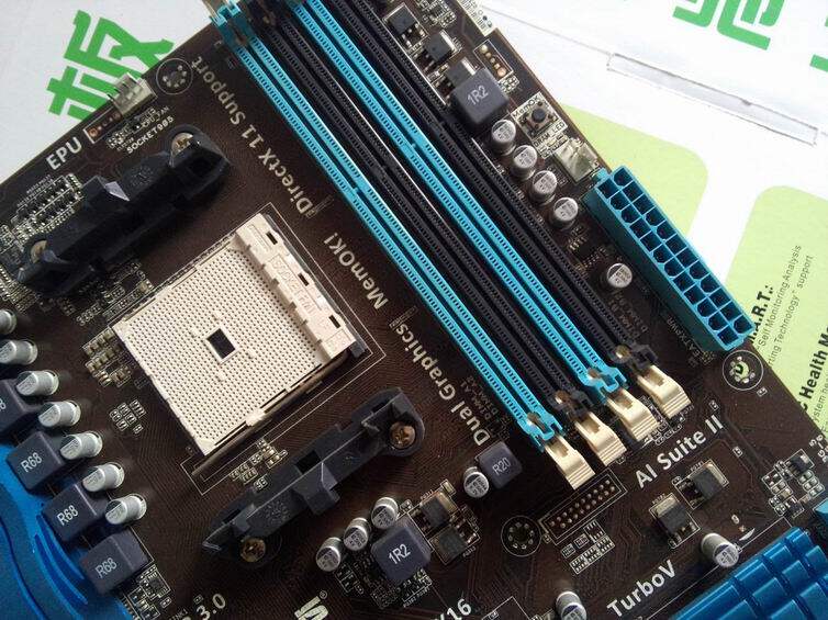 华硕f1a55-v主板做工扎实,采用了豪华6相供电设计,并支持混合交火,epu