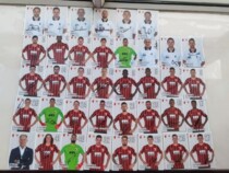 Augsburg 21 22 season official autograph set ()