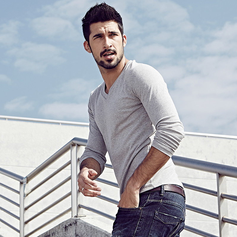 酷衣购男春秋装深v领打底衫男士修身款保暖长袖t恤纯色韩版青年_7折