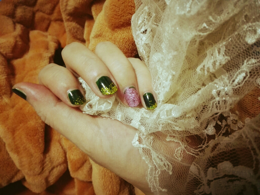 健康可剥甲油 显白墨绿色怎么样是什么级别的,轻奢级产品使用一个月感受,第2张 健康可剥甲油 显白墨绿色怎么样是什么级别的,轻奢级产品使用一个月感受,第2张