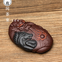 Tea pet ornaments boutique purple sand dragon horse spirit sculpture tea play handlebar high-grade purple sand gift tea plate decoration