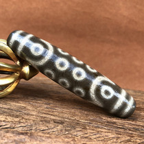 Tibet Tibetan 20-year-old Tianzhu natural to pure agate chalcedony package pulp oil weathering clear keyhole