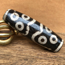 Xiangxiong Tianzhu Tibetan eleven-eyed Tianzhu Natural cinnabar genuine raw stone Shale old ore Old material Tianxiong Stone Tianzhu