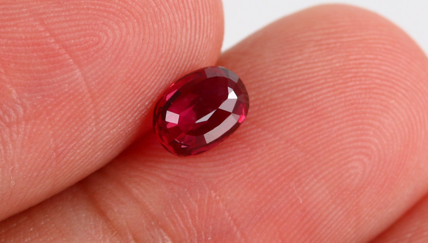 1.01ct 莫桑比克天然无烧鸽血红红宝石裸石 grs国际证书