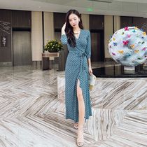 CICI DVF dress 2022 summer new Korean version of the self-matching leaf-striped wrapped skirt