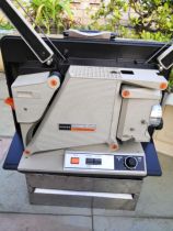 American veteran Victor 16mm movie machine projector (full cover with speakers)