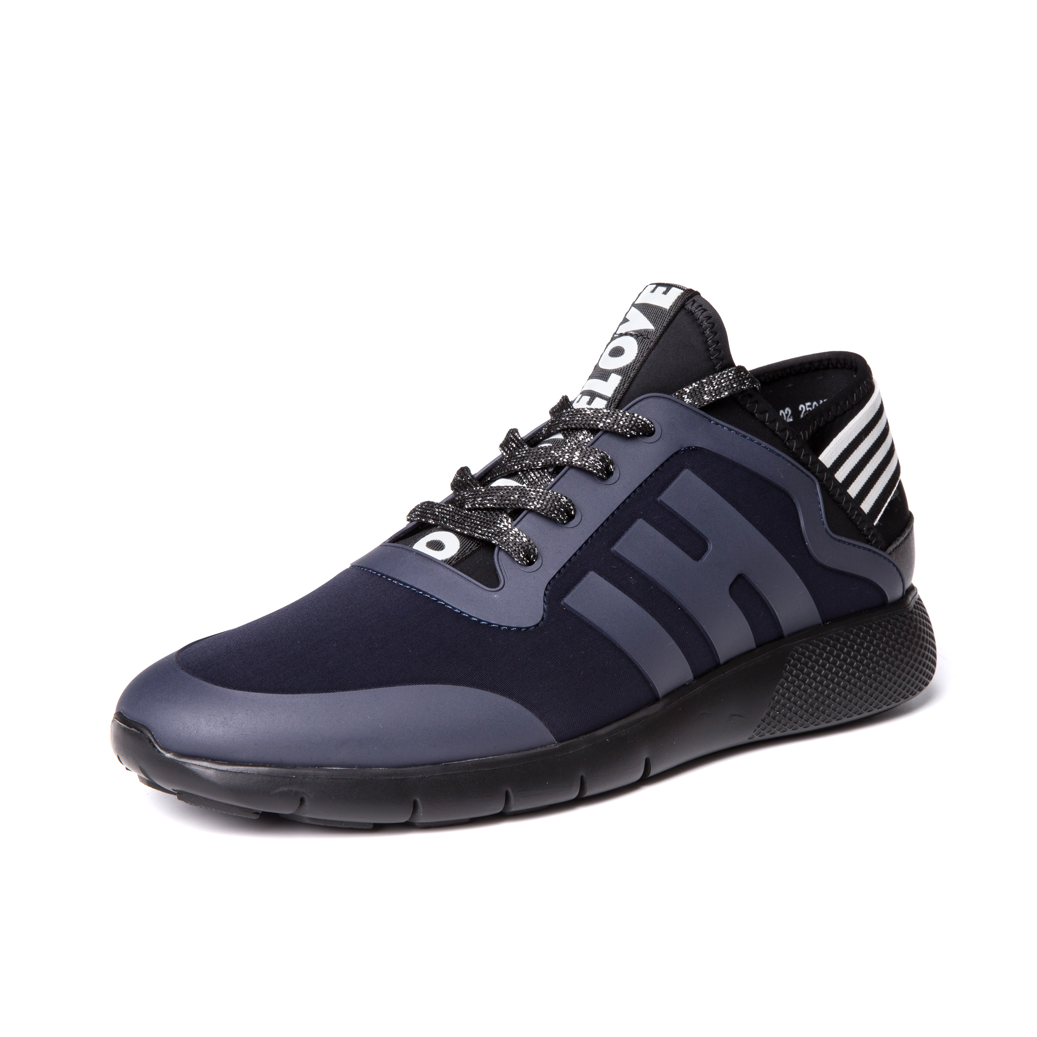 康龙春季新品运动休闲鞋 平底耐磨舒适系带低帮男鞋户外单鞋