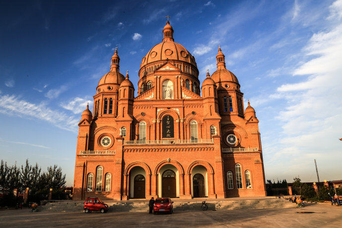 北方最大的天主教堂,梵蒂冈教皇册封的圣地-板寺山圣母堂