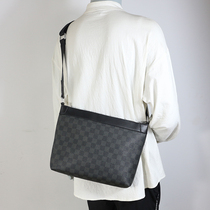 Tide Card Mens Single Shoulder Bag 2022 New Plaid Stylish Diagonal Satchel Large Capacity Crosswalk Business Casual Mens Bag