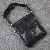 Mens single shoulder bag Han version 2022 new fashion flip floppy leather Diagonal Satchel Vertical trendy casual mens bag