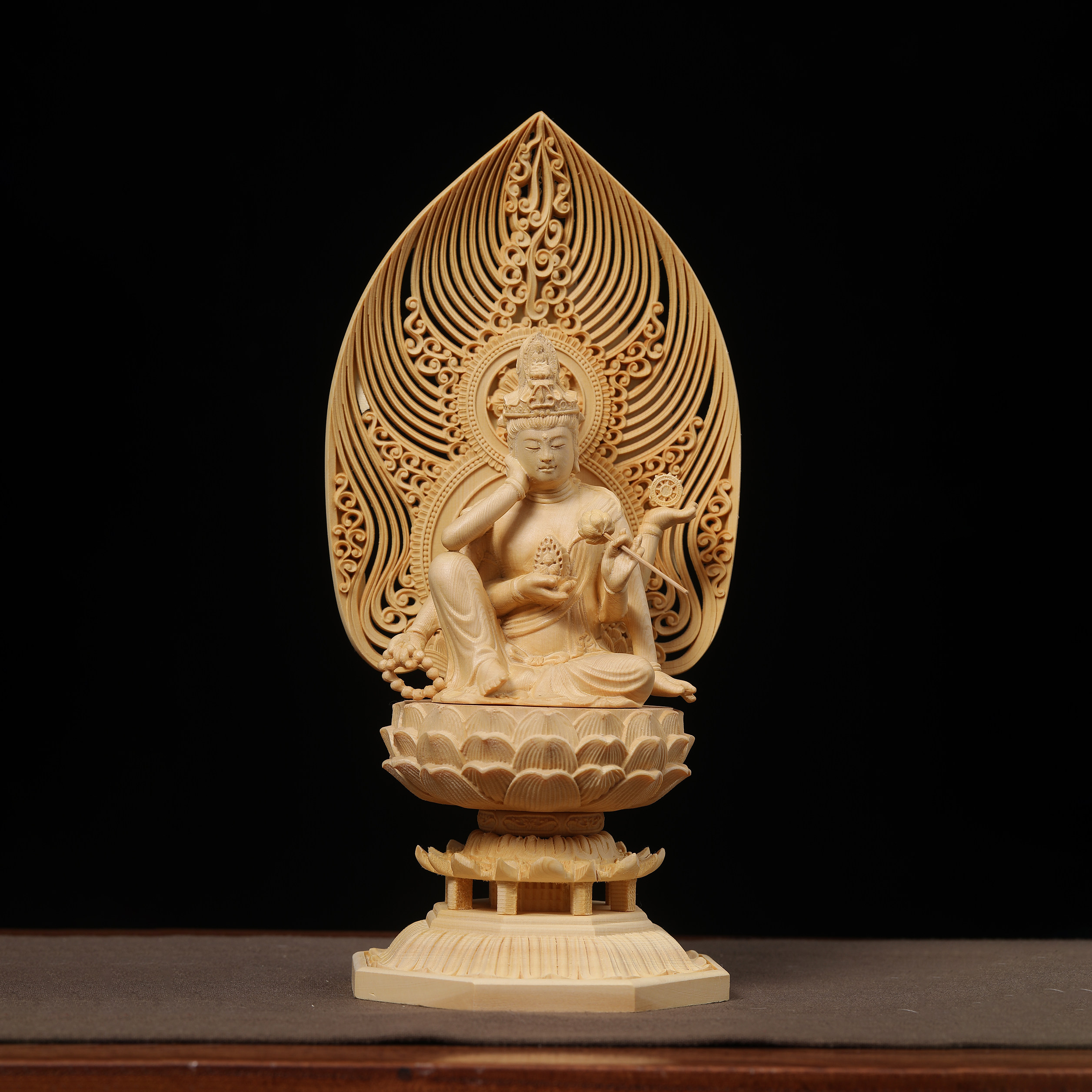 檜材精彫り穢迹金剛仏龕 リビング供養用無垢彫刻品 檜