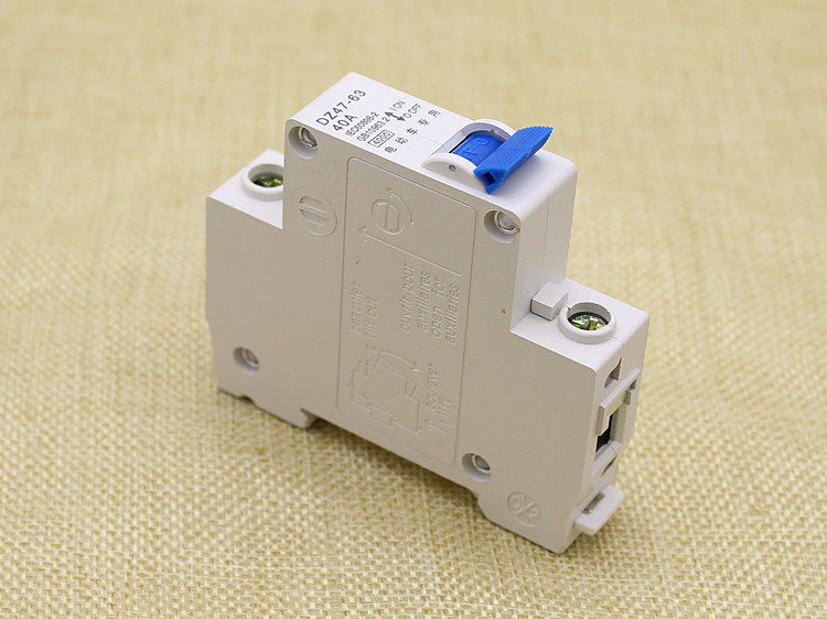 电动车三轮车配件电源空气开关 保险开关保护断电开关短路器40a