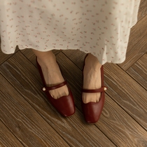 Seven step Forest single shoes 2021 autumn new leather square head shallow mouth retro thick middle heel red Mary Jane shoes women