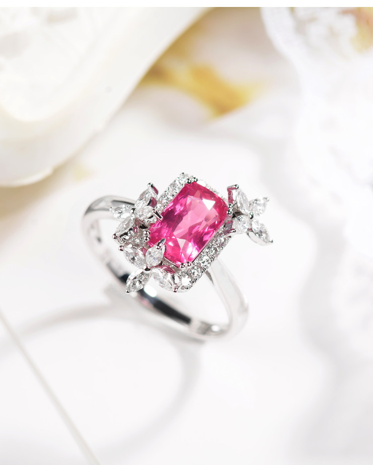 宝石矿工 18k白金天然粉蓝宝伴镶马眼形钻石戒指 个性定制款