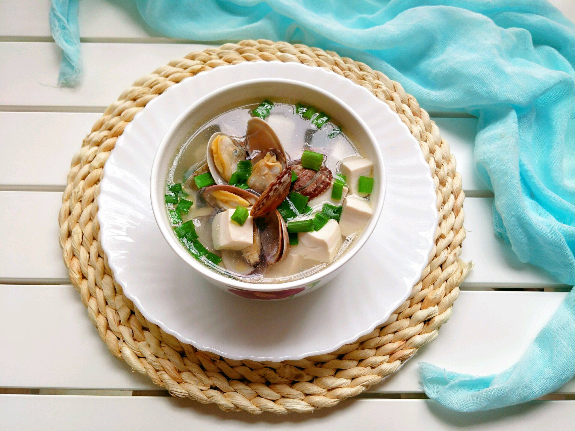 教你做美味的花蛤豆腐汤