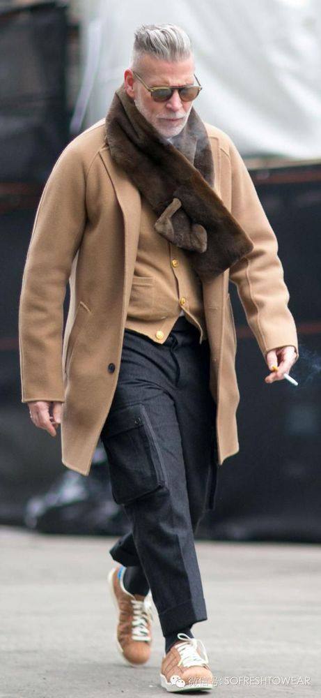 ps:nick大叔爱穿短裤,这招瘦弱的人勿尝试.