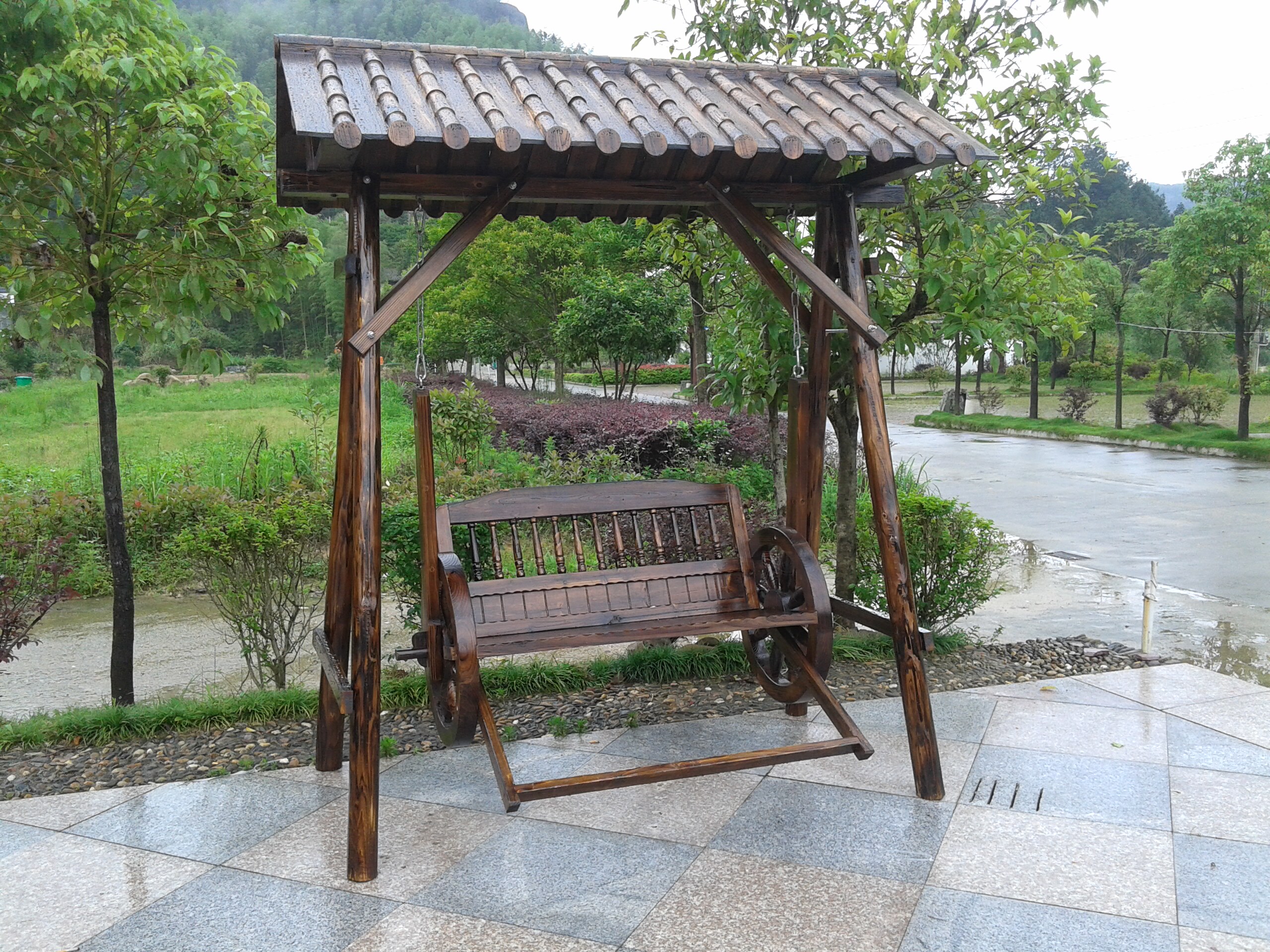 特价户外秋千防腐木实木秋千阳台木质吊椅双人木制庭院室外秋千