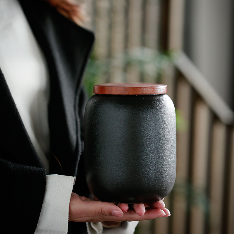 His black pottery tea pot home moistureproof Japanese ceramic sealed as cans of green tea tin, tea POTS