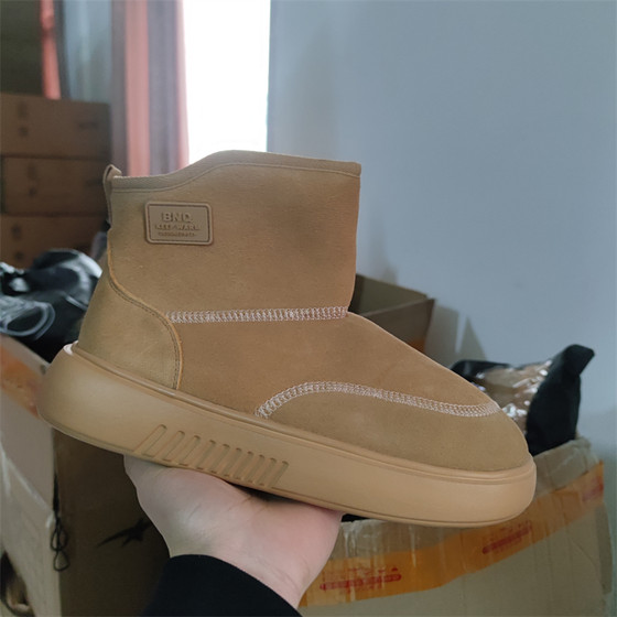 크기 40 및 41 크기의 작은 결함은 클리어런스 헤드 레이어 Cowhide Snow Boots Plus 벨벳 따뜻한 노란색 부츠 정품 가죽 짧은 튜브 스키 신발 크기 40 및 41 크기의 작은 결함은 클리어런스 헤드 레이어 Cowhide Snow Boots Plus 벨벳 따뜻한 노란색 부츠 정품 가죽 짧은 튜브 스키 신발