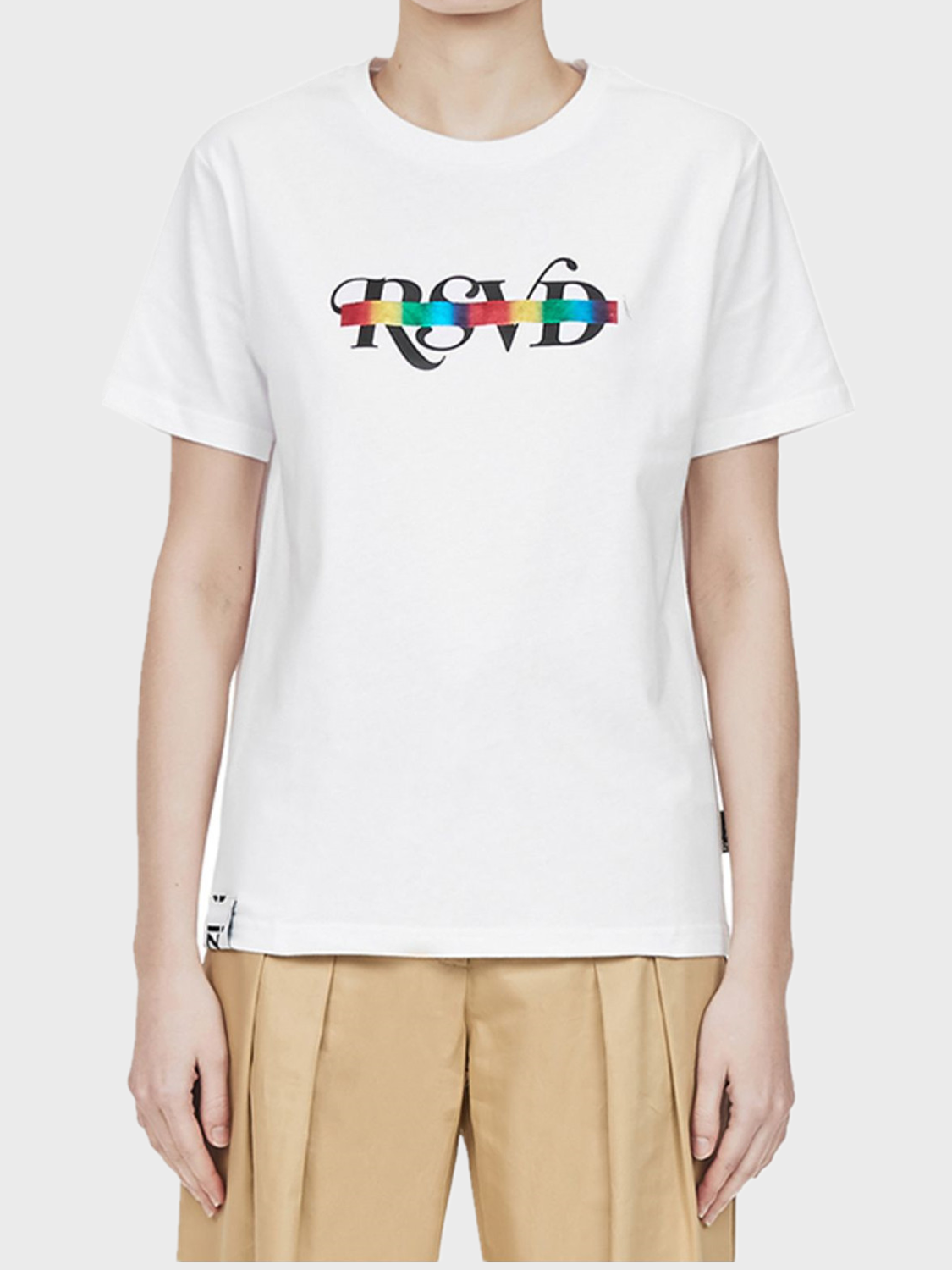 izzue潮流字母logo缝饰t恤