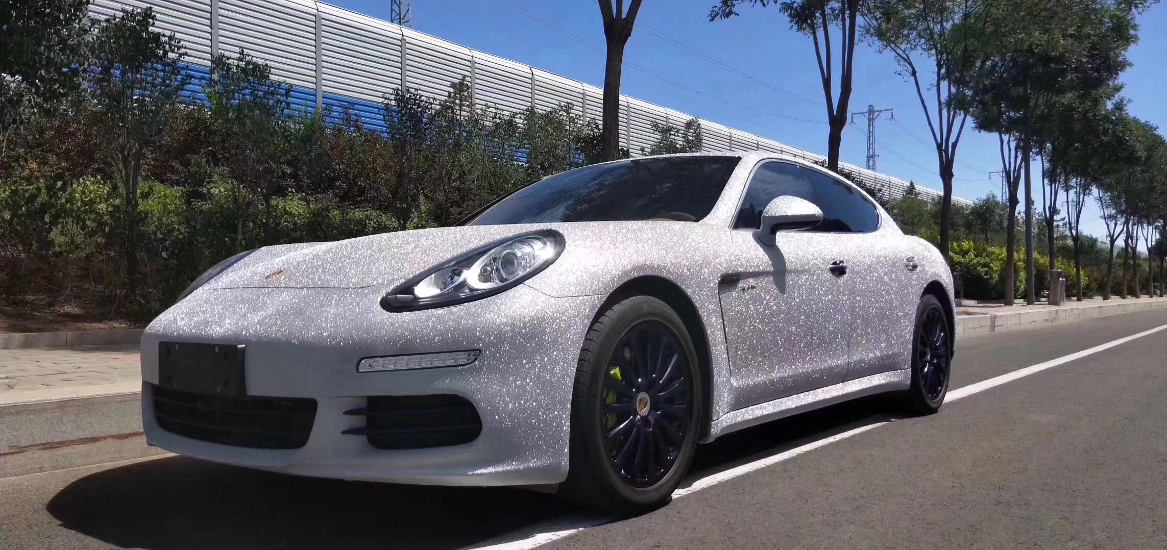 汽车钻石爆闪银车身改色膜抖音网红款全车贴膜磨砂闪点珠光粉车膜