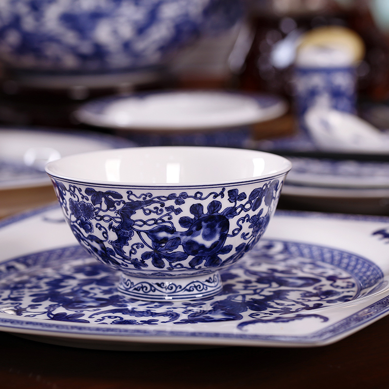 Red xin ceramic household of Chinese style dishes suit jingdezhen blue and white porcelain tableware portfolio ipads bowls plates gifts