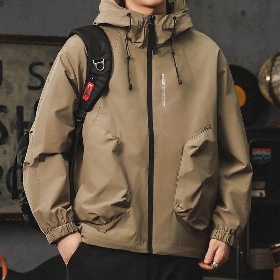 Three-in-one jacket men's spring and autumn functional outdoor hooded coach top workboy jacket trend
Three-in-one jacket men's spring and autumn functional outdoor hooded coach top workboy jacket trend