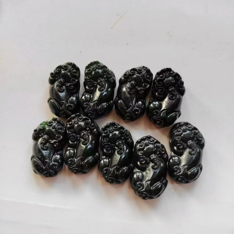 天然新疆墨绿玉貔貅吊坠蛇纹石玉皮丘挂件 男女款项链挂坠玉佩