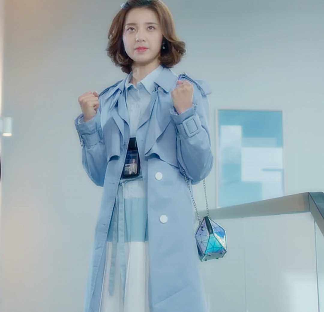 外星女生柴小七万鹏明星同款夏秋2019新款女韩版中长字母风衣外套