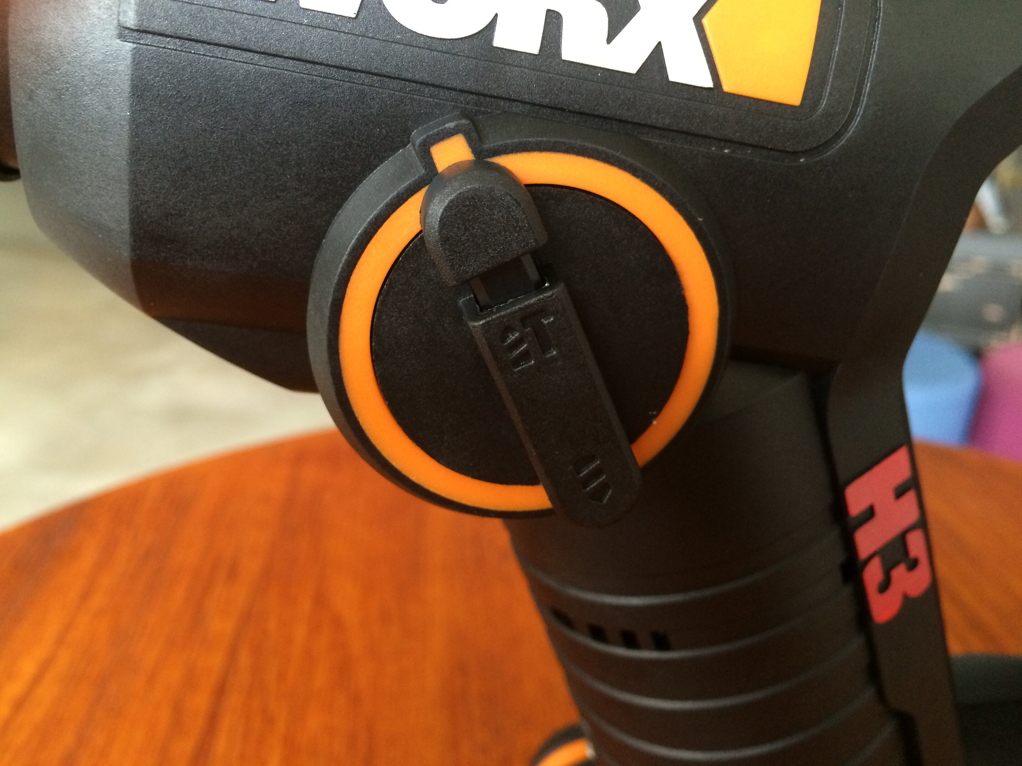 钻墙打孔不费力威克士电锤评测