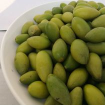 Lingfeng green olives crispy sweet sweet sweet seed raw olives fresh freshly picked pot stew fruit Fujian green fruit sweet fruit