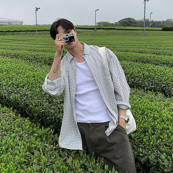 LOOKNFIT Korean blue plaid shirt men's summer thin American plaid long-sleeved shirt high-end jacket
LOOKNFIT Korean blue plaid shirt men's summer thin American plaid long-sleeved shirt high-end jacket