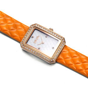follifollie芙丽芙丽时尚潮流方形牛皮表带女士石英手表wf16b026s