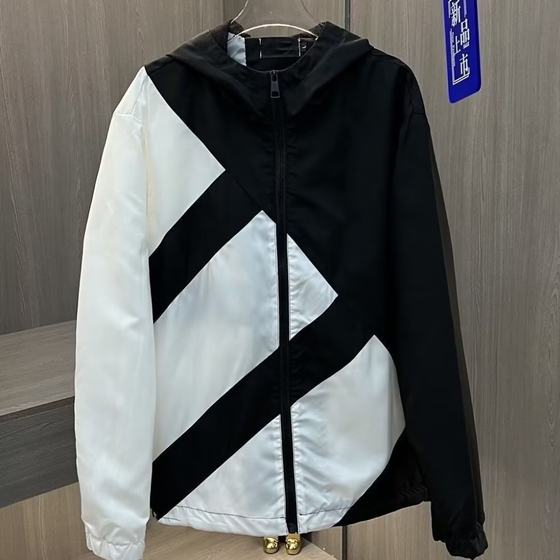Summer sun protection clothes, men and women hooded jackets, trendy jackets, internet celebrity couples, students hooded tops, men hooded jackets
Summer sun protection clothes, men and women hooded jackets, trendy jackets, internet celebrity couples, students hooded tops, men hooded jackets