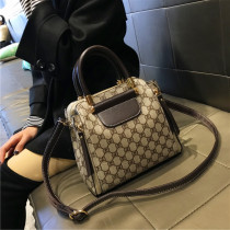 Hong Kong warehouse Tide brand new fashion wild leisure space capsule shoulder shoulder bag bucket bag pet backpack bag