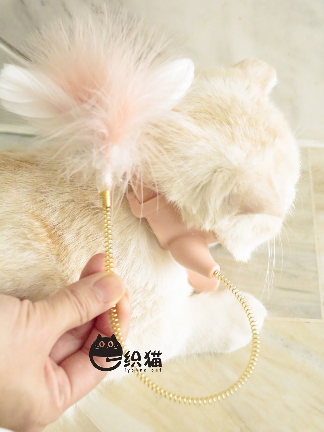 一织猫项圈羽毛逗猫棒猫咪可绑脚桌腿猫脖子软硅胶玩具
