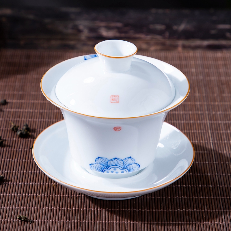 Jingdezhen blue and white porcelain tureen ceramic cups kung fu tea set only three cups of tea to use hand grasp the teapot