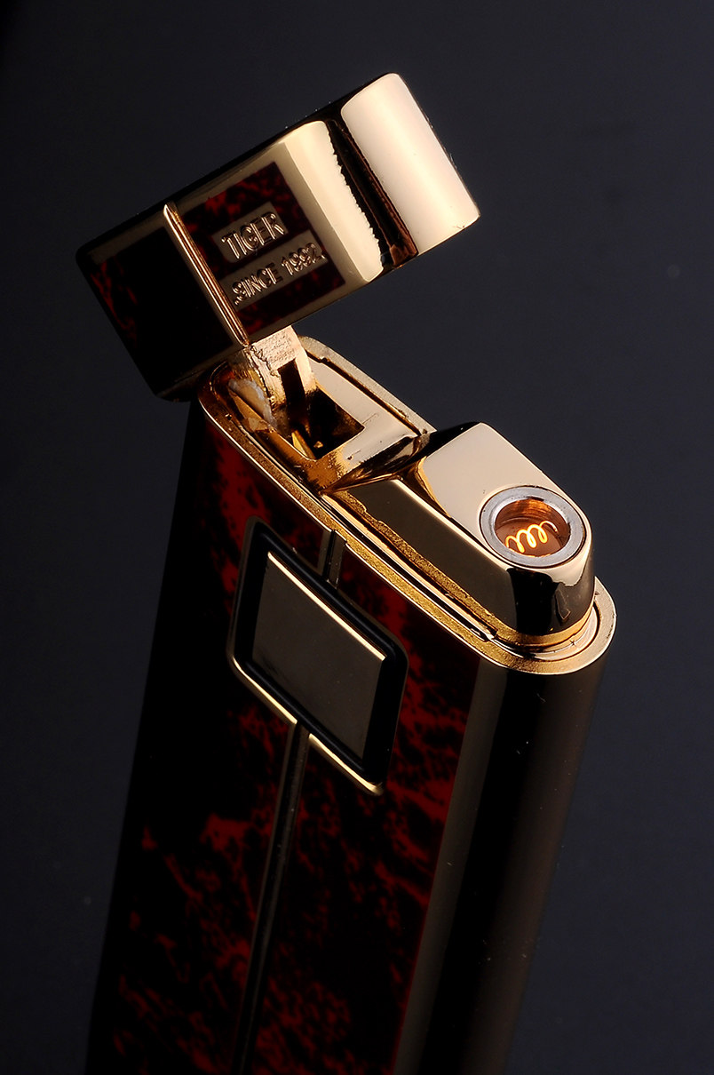 虎牌打火机 触摸式充气电子感应 直冲防风 免费激光刻字 包邮